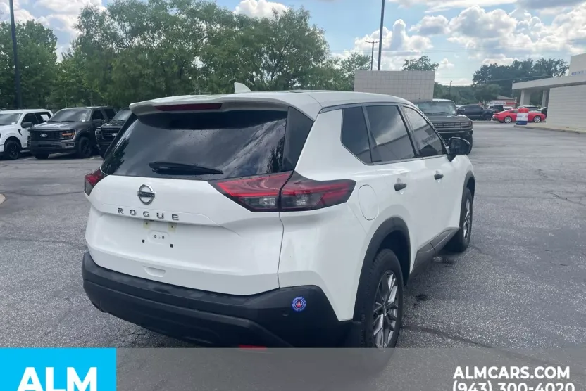 2021 Nissan Rogue S photo 1