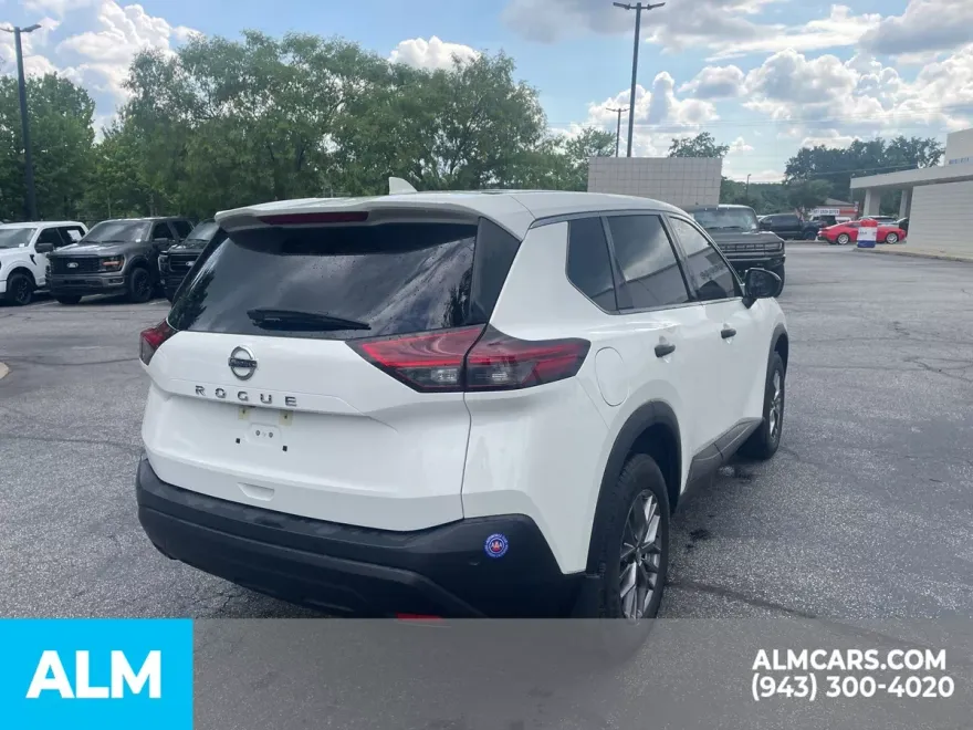 2021 Nissan Rogue S photo 1