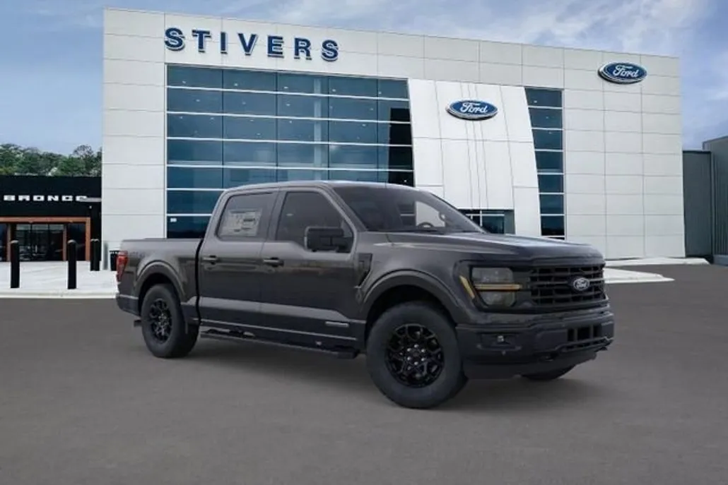 2025 Ford F-150 XLT photo 1
