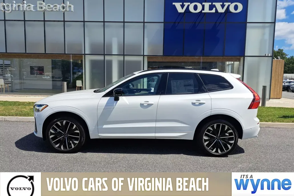 2026 Volvo XC60 B5 photo 1