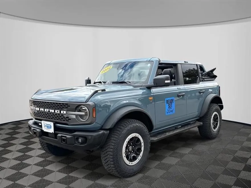 2022 Ford Bronco Badlands photo 1