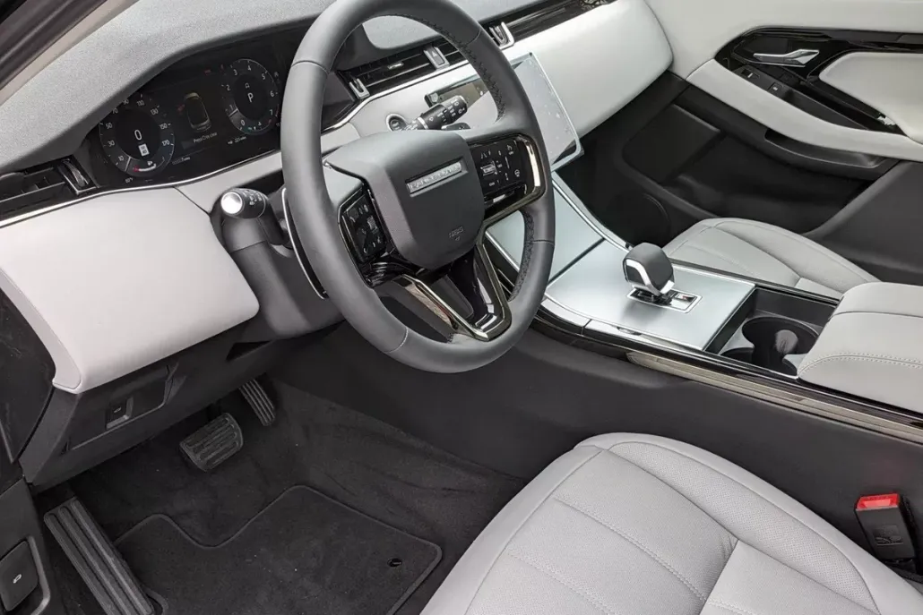 2025 Land Rover Range Rover Evoque S photo 1