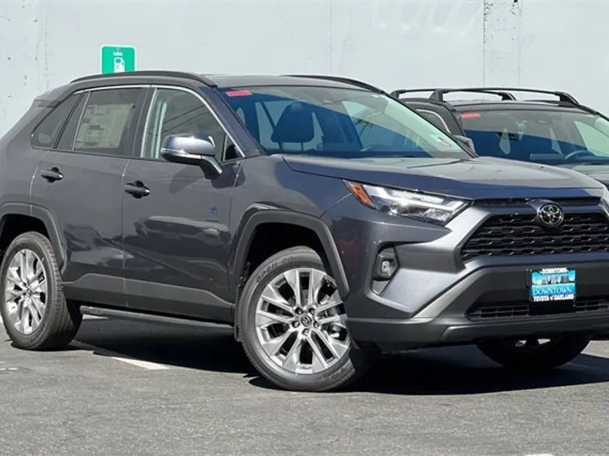 2025 Toyota RAV4 XLE Premium photo 1