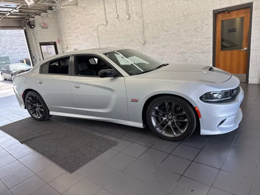 2023 Dodge Charger R/T Scat Pack photo 1