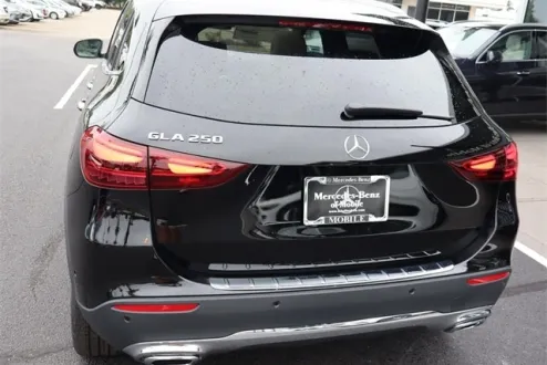 2025 Mercedes Benz GLA 250 photo 3