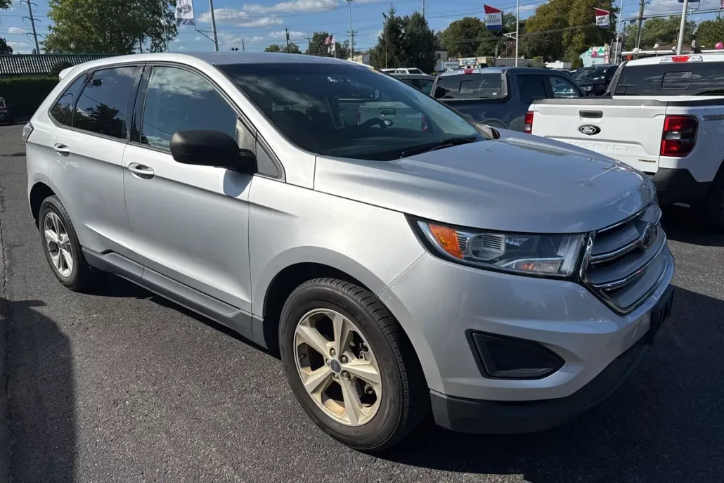 2018 Ford Edge SE photo 1