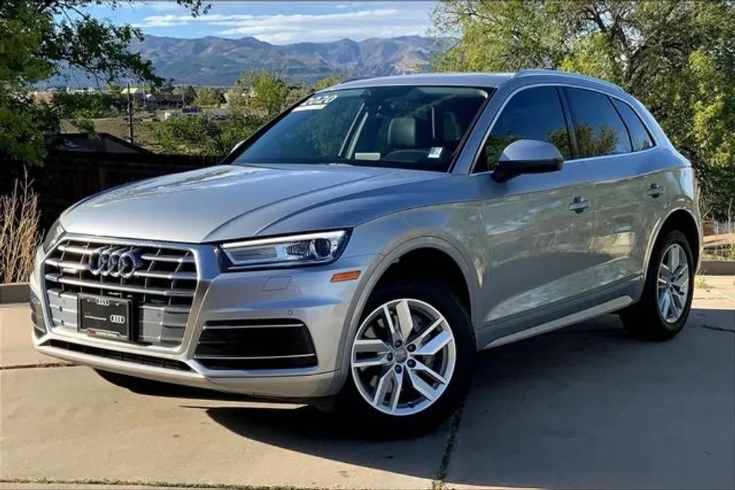 2020 Audi Q5 45 Premium photo 1