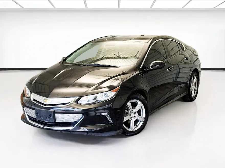 2018 Chevrolet Volt LT photo 1