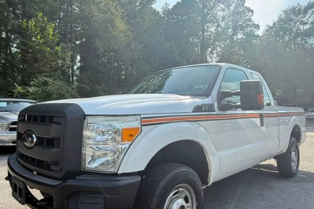 2012 Ford F-250 XLT photo 1