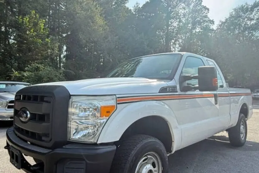 2012 Ford F-250 XLT photo 1