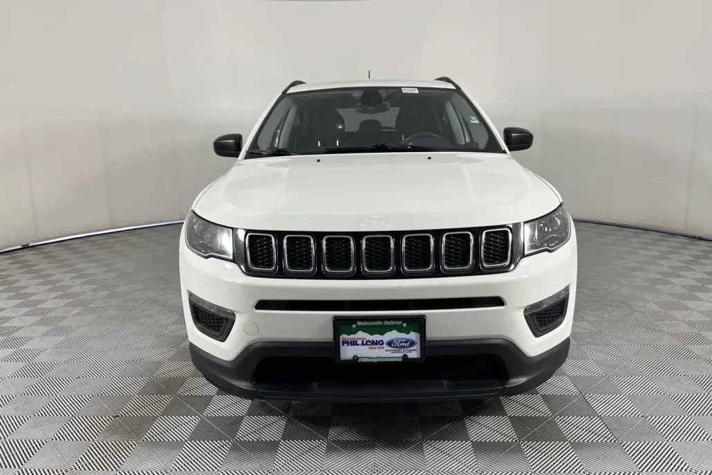 2018 Jeep Compass Sport photo 1