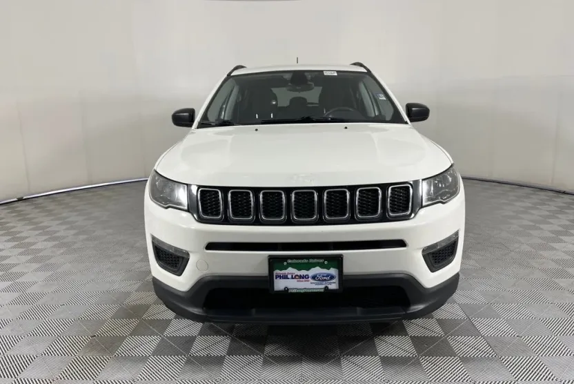 2018 Jeep Compass Sport photo 1