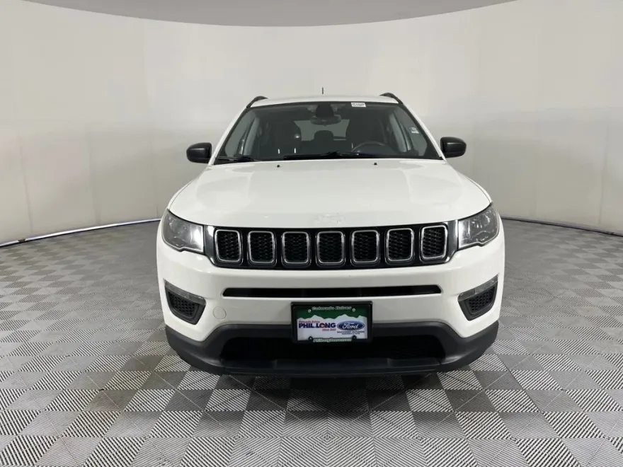 2018 Jeep Compass Sport photo 1
