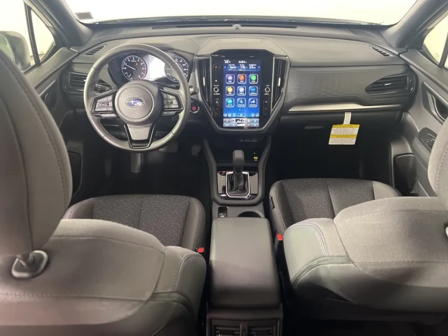 2025 Subaru Forester Premium Base photo 1
