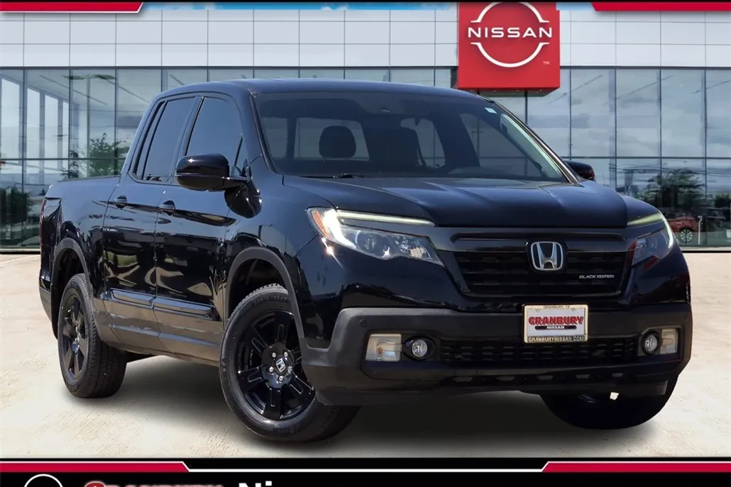 2017 Honda Ridgeline Black Edition photo 1