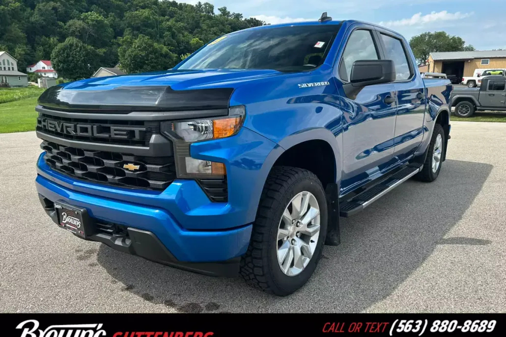 2023 Chevrolet Silverado 1500 Custom photo 1