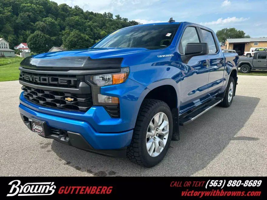 2023 Chevrolet Silverado 1500 Custom photo 1
