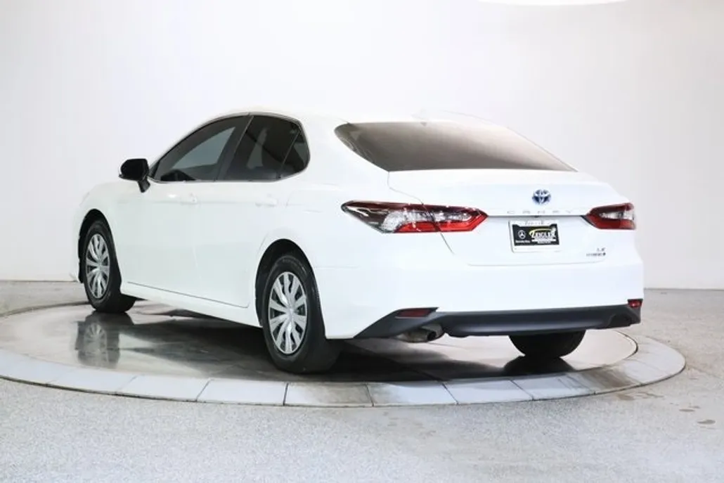 2023 Toyota Camry Hybrid LE photo 1