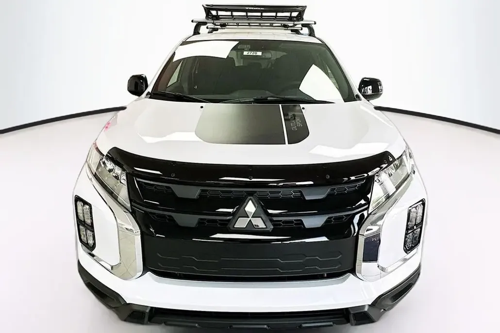 2024 Mitsubishi Outlander Sport ES photo 1
