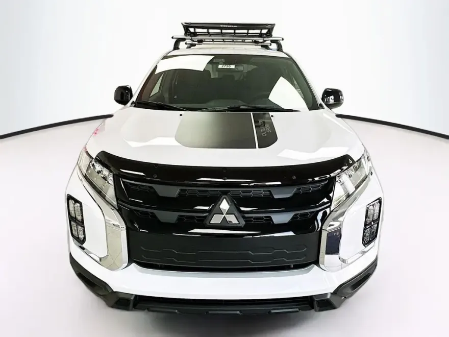 2024 Mitsubishi Outlander Sport ES photo 1
