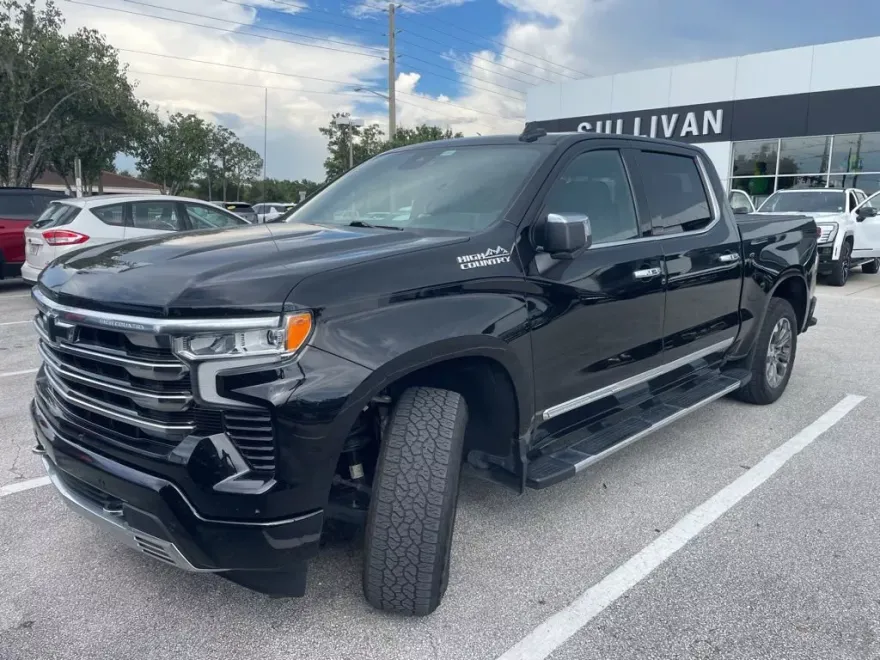 2023 Chevrolet Silverado 1500 High Country photo 1