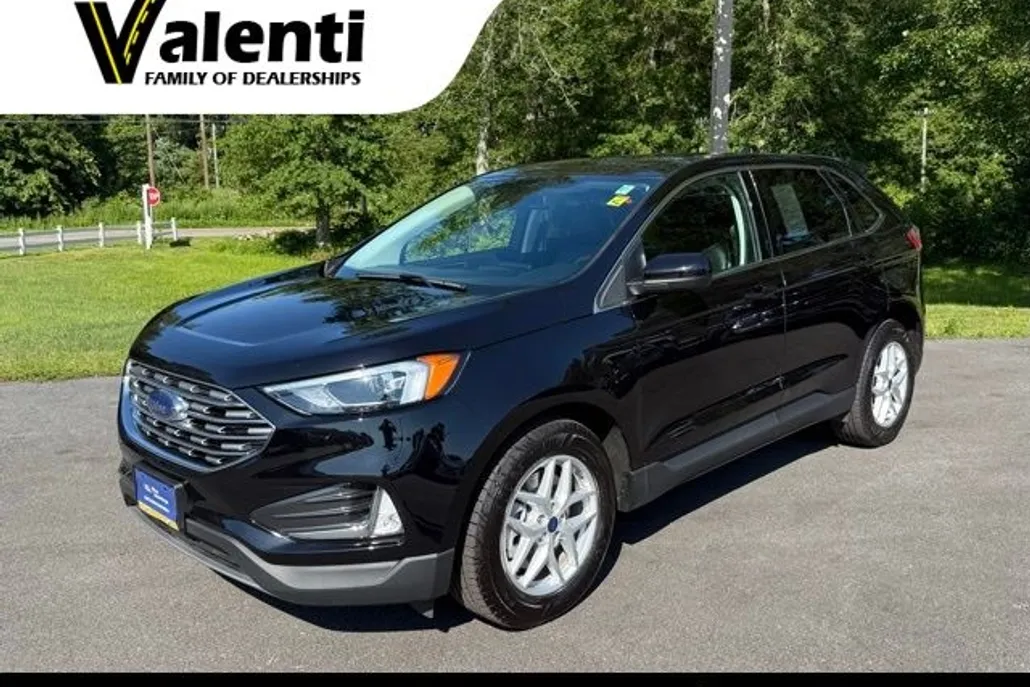 2022 Ford Edge SEL photo 1