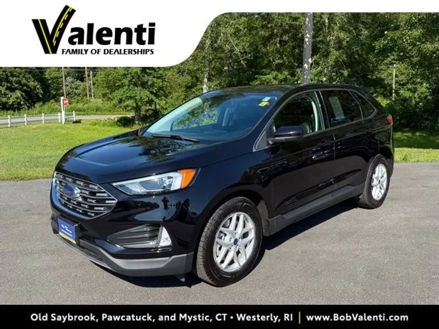 2022 Ford Edge SEL photo 1