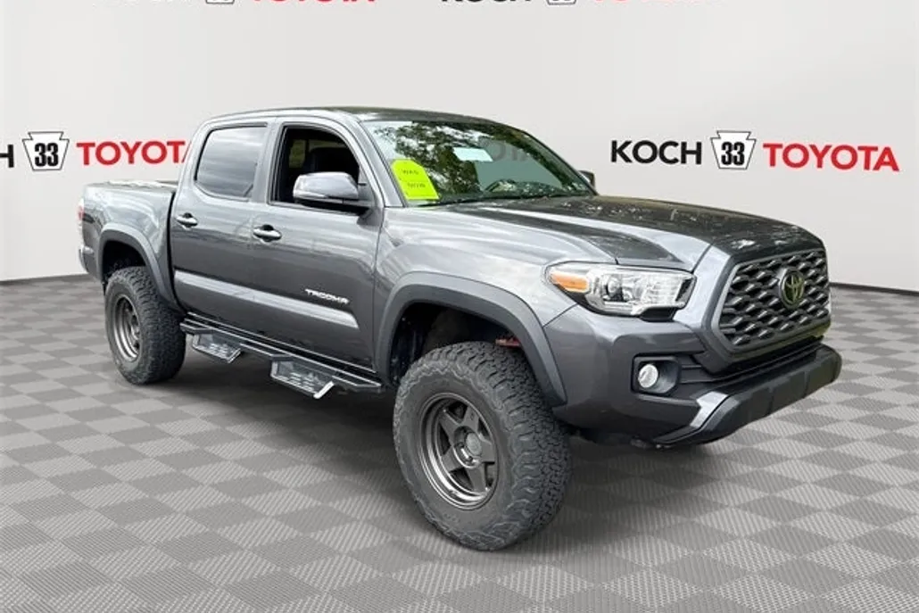2021 Toyota Tacoma TRD Off-Road V6 photo 1