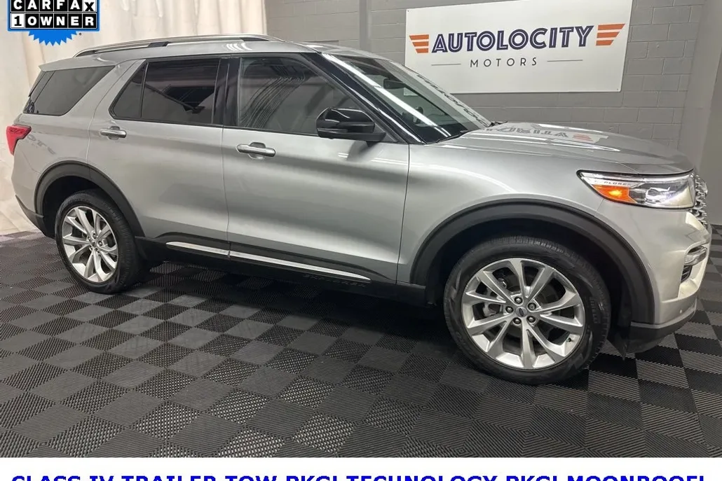 2022 Ford Explorer Platinum photo 1