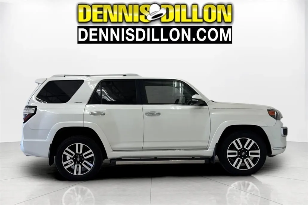 2017 Toyota 4Runner Limited photo 1
