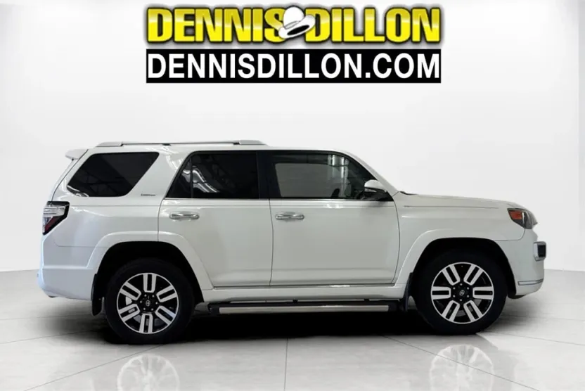 2017 Toyota 4Runner Limited photo 1