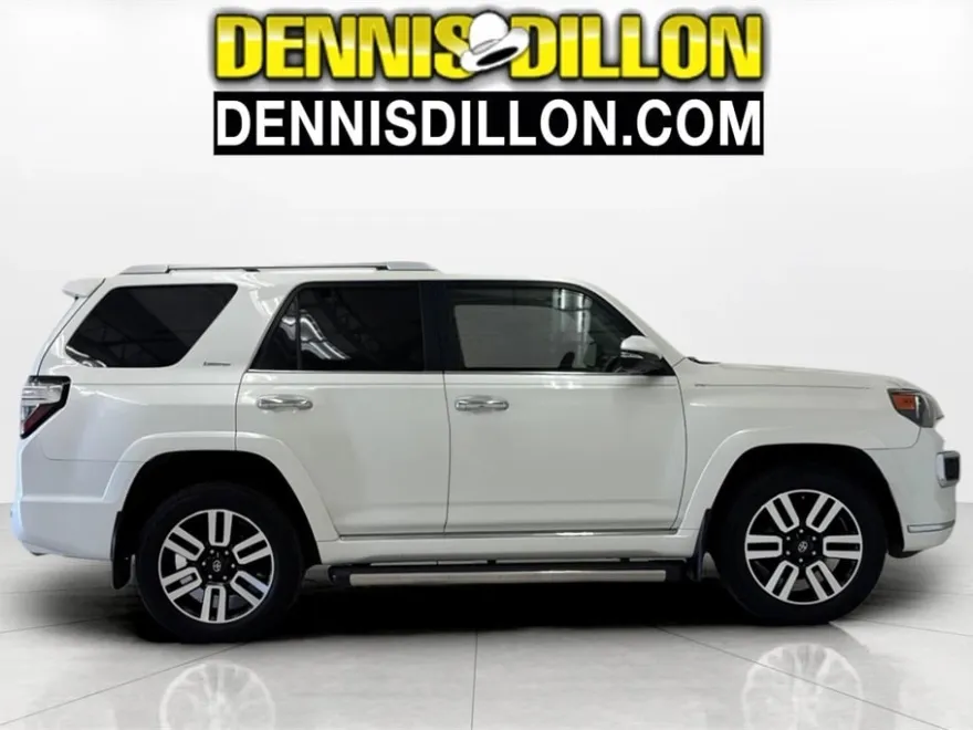 2017 Toyota 4Runner Limited photo 1
