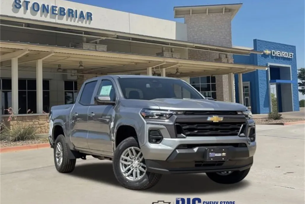 2026 Chevrolet Colorado LT photo 1