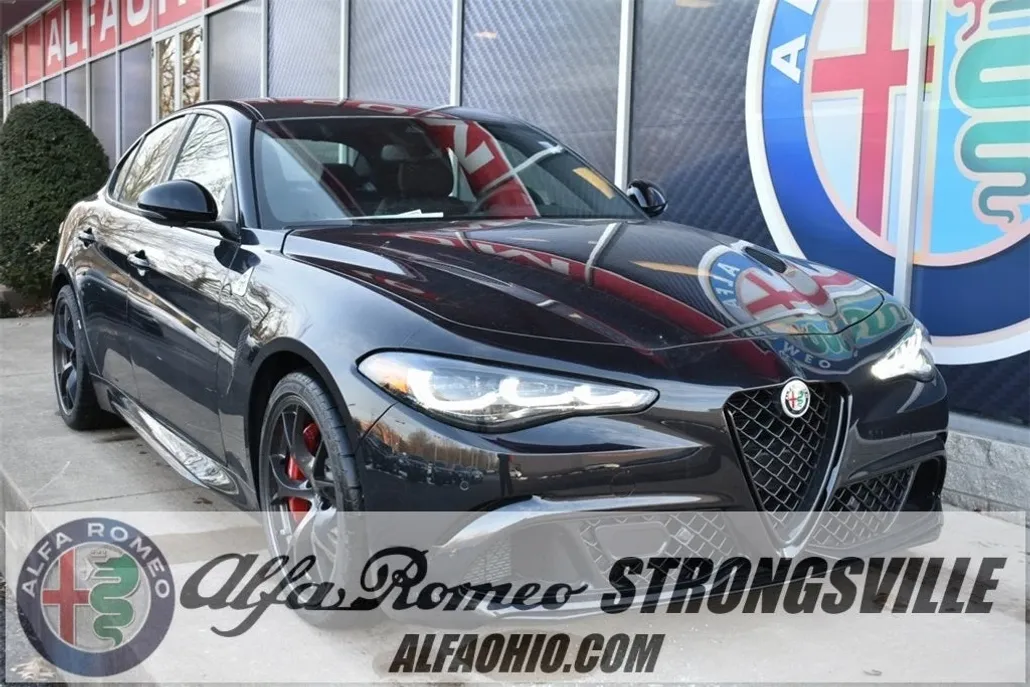 2024 Alfa Romeo Giulia Quadrifoglio photo 1