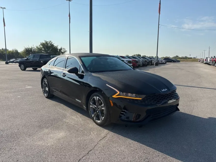 2022 Kia K5 EX photo 1