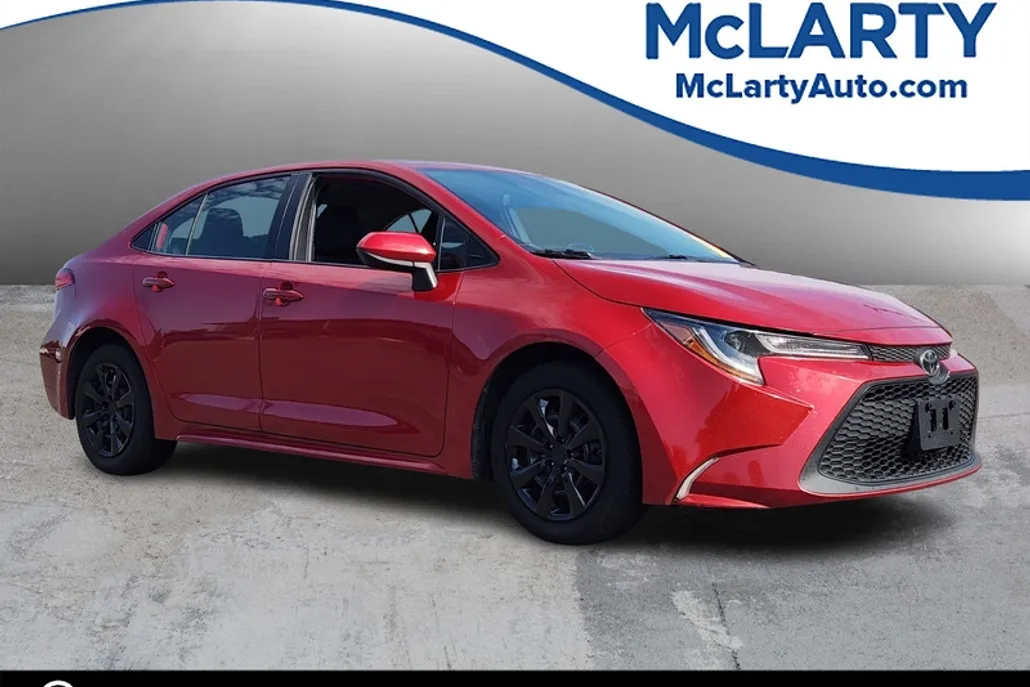 2020 Toyota Corolla LE photo 1