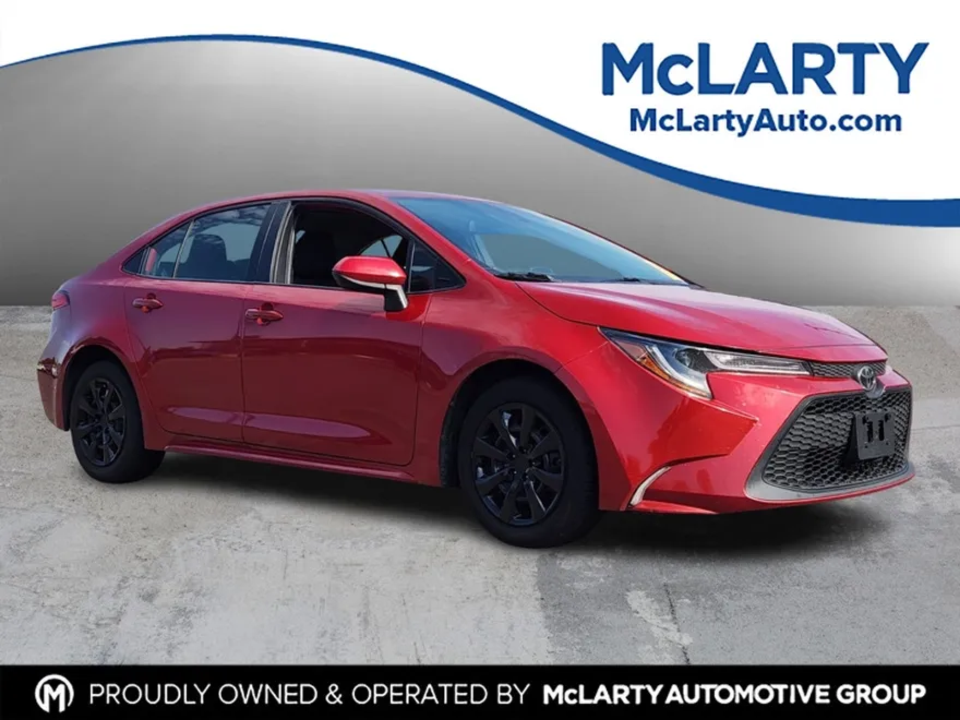 2020 Toyota Corolla LE photo 1