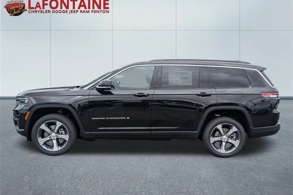 2025 Jeep Grand Cherokee Limited photo 1