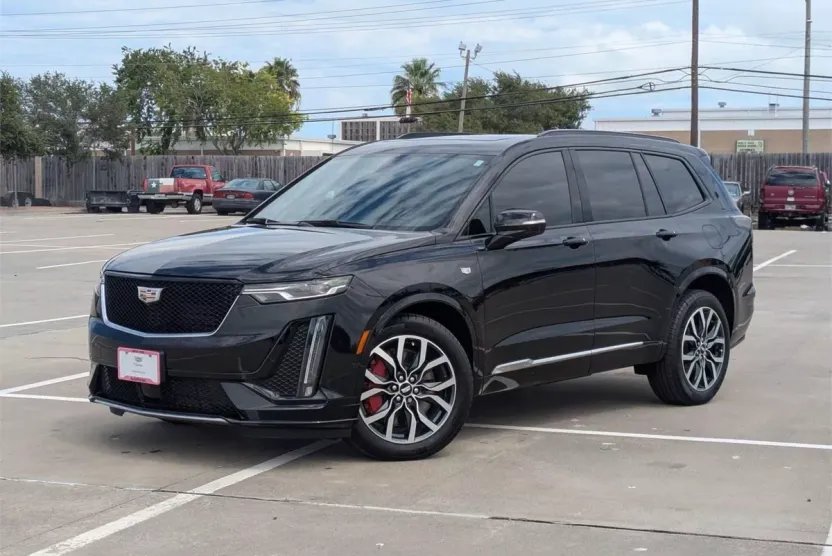 2025 Cadillac XT6 Sport photo 1