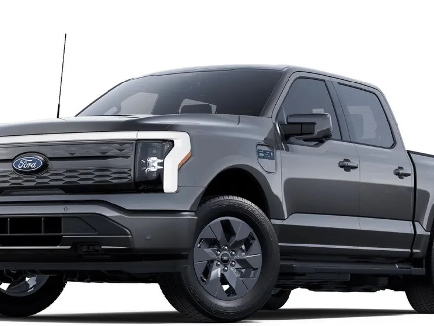 2025 Ford F-150 Lightning Lariat photo 1