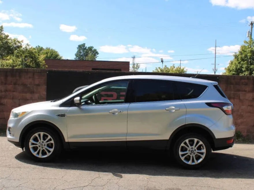 2017 Ford Escape SE photo 1