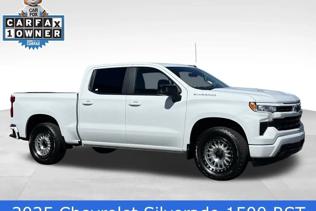2025 Chevrolet Silverado 1500 RST photo 1