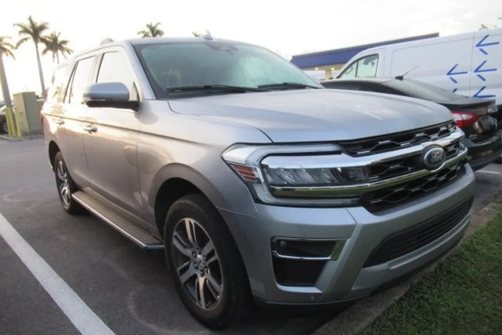 2023 Ford Expedition Limited photo 1