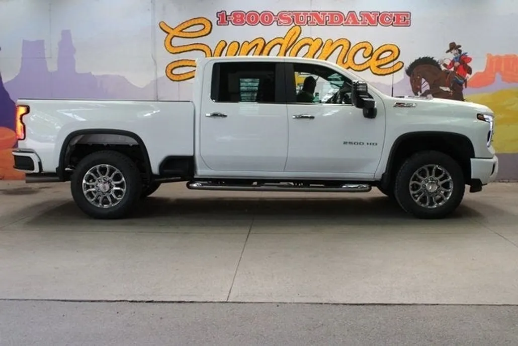 2025 Chevrolet Silverado 2500HD LT photo 1