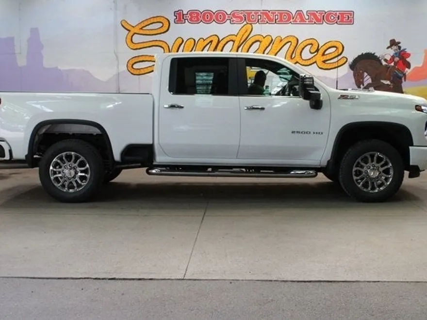2025 Chevrolet Silverado 2500HD LT photo 1