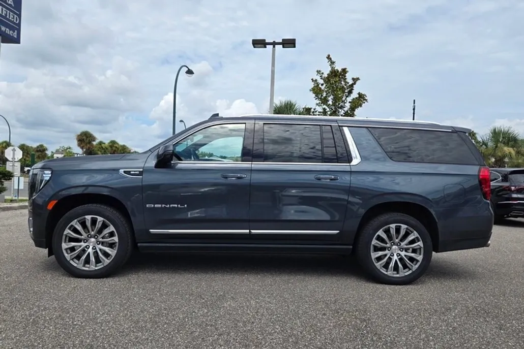2021 Gmc Yukon XL Denali photo 1