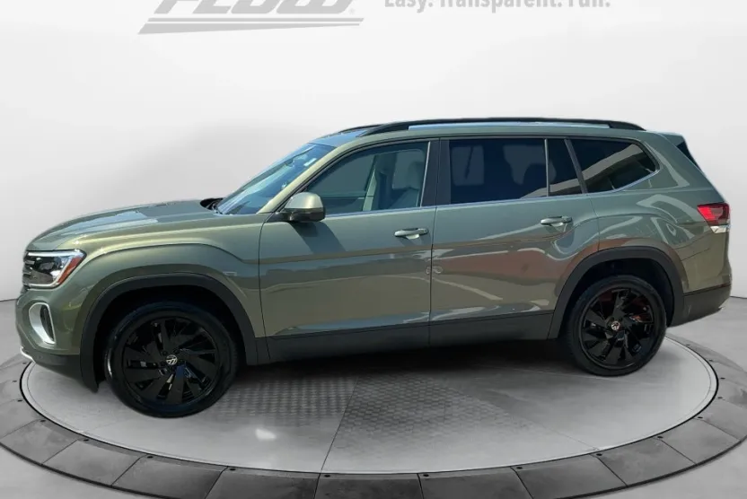 2026 Volkswagen Atlas SE Technology photo 1