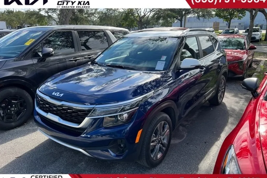 2023 Kia Seltos S photo 1