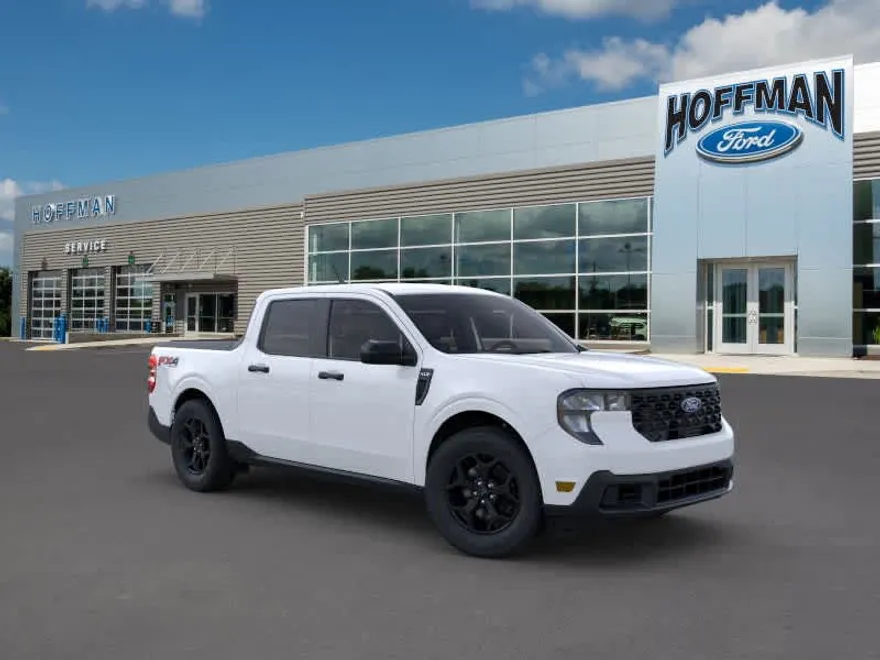 2025 Ford Maverick XLT photo 1