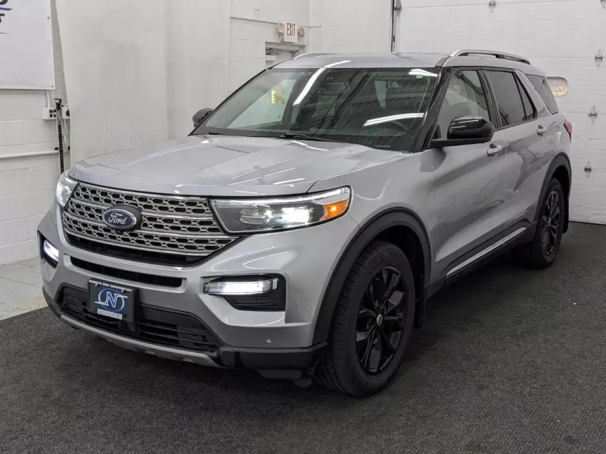 2022 Ford Explorer Limited photo 1